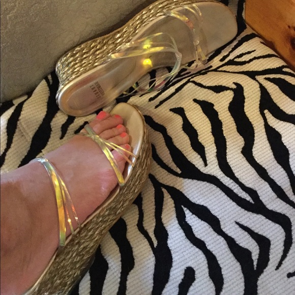 Stuart Weitzman Summer shoes - Picture 4 of 5